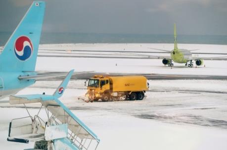 Hàn Quốc: Các chuyến bay trên đảo Jeju bị ảnh hưởng nghiêm trọng do tuyết