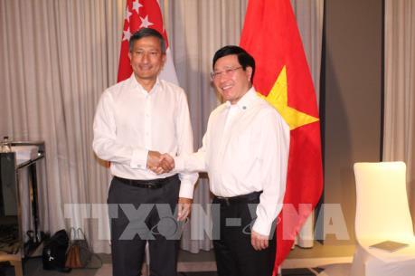 Singapore hỗ trợ Việt Nam xây dựng lộ trình chuyển đổi các ngành công nghiệp