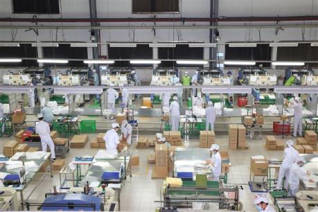 Chủ tịch và Phó TGĐ của AAA đăng ký mua 5 triệu cổ phiếu