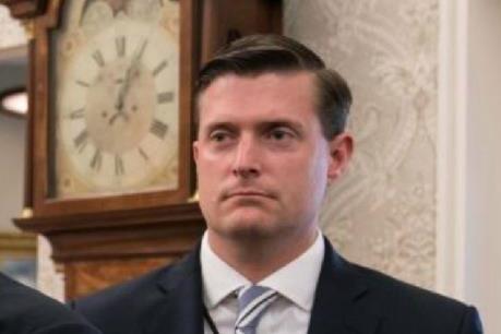 Thư ký Nhà Trắng từ chức vì bị cáo buộc lạm dụng thể chất, tinh thần vợ cũ