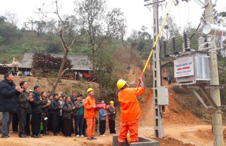 Sơn La có thêm 4.100 hộ dân được cấp điện lưới Quốc gia trước Tết Nguyên đán