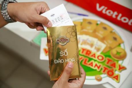 Lì xì vé số tự chọn thay lời chúc tốt đẹp