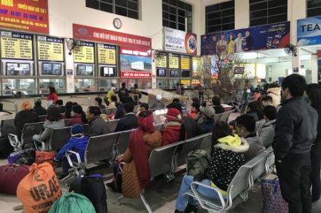 Áp lực gia tăng tại các bến xe cửa ngõ Hà Nội trong dịp nghỉ lễ 30/4 và 1/5