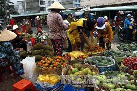  Cần giải quyết rốt ráo tình trạng chợ tự phát "bao vây"chợ đầu mối