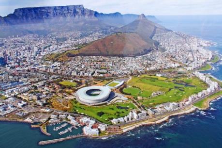 Thành phố du lịch nổi tiếng Cape Town gấp rút sản xuất nước ngọt từ nước biển 