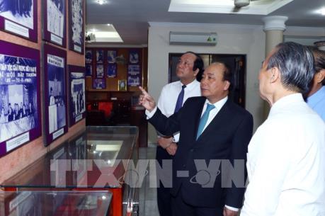 Thủ tướng dâng hương tưởng nhớ các đồng chí nguyên lãnh đạo Nhà nước, Chính phủ