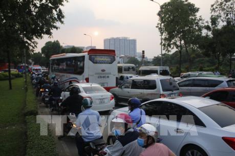 Ùn tắc giao thông: “Biết rồi, khổ lắm, nói mãi”
