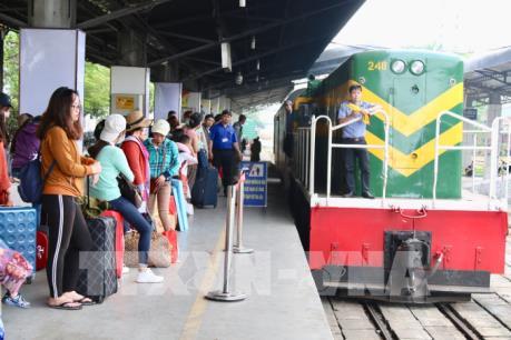 Giao thông cận Tết tại Tp. Hồ Chí Minh bắt đầu thông thoáng