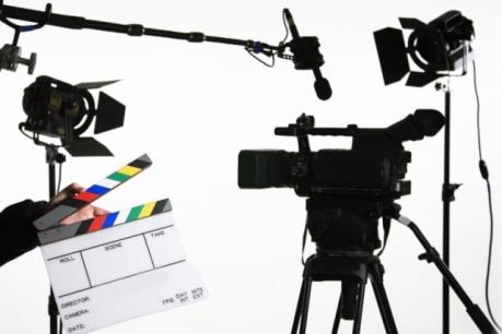 Bài tham khảo viết thư quốc tế UPU 2018: Gửi cho những nhà làm phim tương lai