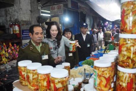 Quản lý thị trường Tp. Hồ Chí Minh  xử phạt vi phạm hơn 2.200 vụ