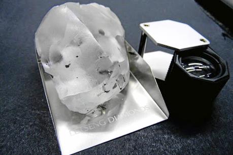 Phát hiện viên kim cương khổng lồ cực hiếm