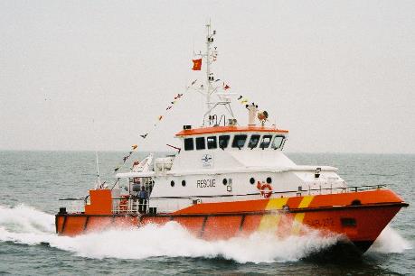 Tàu cá BV 98791 TS bị sóng đánh chìm: Khẩn trương tìm kiếm 3 người còn mất tích