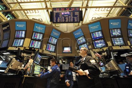 Thị trường chứng khoán Mỹ biến động trái chiều