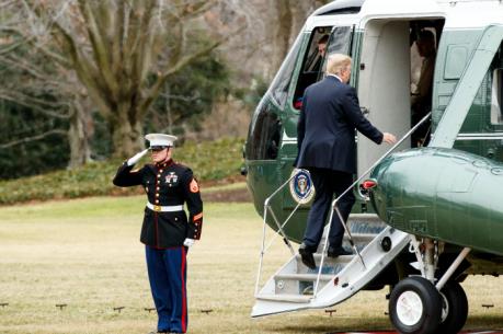 Vụ xả súng ở Florida: Tổng thống Mỹ đến Parkland thăm hỏi các nạn nhân