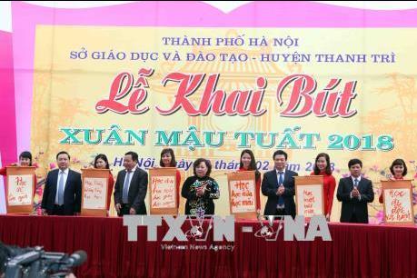 Lễ khai bút đầu Xuân của ngành Giáo dục và Đào tạo Thủ đô