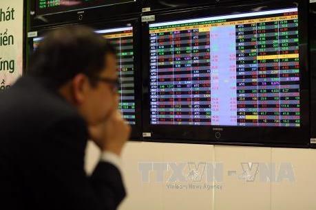 Chứng khoán chiều 22/2: Rung lắc và điều chỉnh trên diện rộng