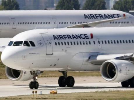 Hãng Air France giảm 50% số chuyến bay đường dài do đình công