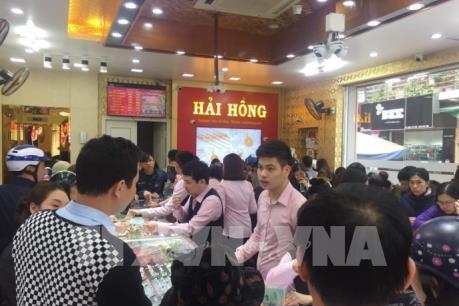 Giá vàng hôm nay 6/3 quay đầu giảm