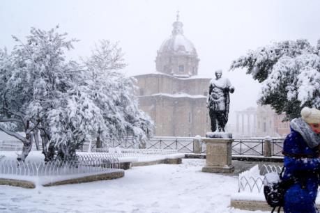 Bão tuyết hiếm hoi tại Italy  - Châu Âu tiếp tục chìm trong giá rét