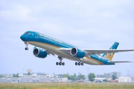 Máy bay của Vietnam Airlines phải hạ cánh khẩn cấp cứu khách nước ngoài co giật