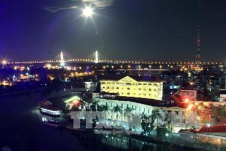 Xây dựng và phát triển con người Cần Thơ trong thời kỳ công nghiệp hóa, hiện đại hóa