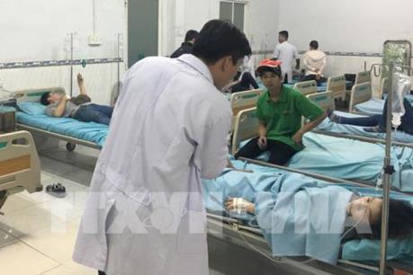 Ăn phải gà chết, 25 người phải nhập viện do ngộ độc