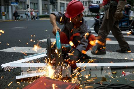 Châu Âu chỉ trích kế hoạch của Mỹ tăng thuế nhập khẩu thép và nhôm