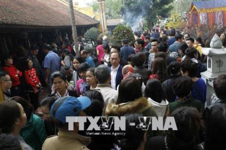 Xử lý cán bộ, giáo viên Trường Trung học cơ sở Mỹ Lương đi lễ đền trong giờ hành chính