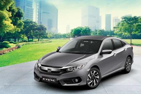 Ô tô lắp ráp trong nước giữ giá, khách hàng chờ xe nhập khẩu