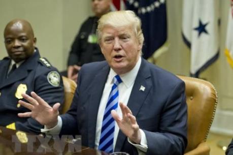 Chủ tịch Hạ viện Mỹ thuyết phục Tổng thống Trump chọn cách áp thuế thận trọng hơn