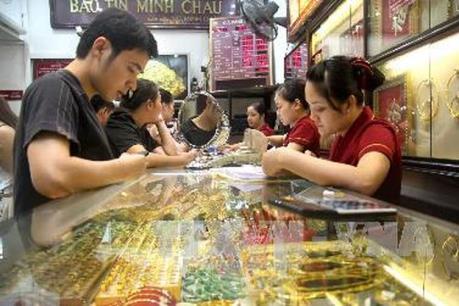 Giá vàng hôm nay 9/3 đồng loạt giảm