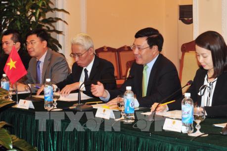 Phó Phó Thủ tướng Phạm Bình Minh hội đàm với Bộ trưởng Ngoại giao Hàn Quốc