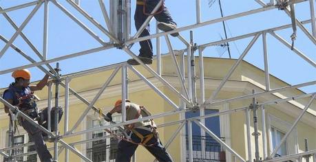 Tây Ban Nha tăng lương cho công chức lần đầu tiên kể từ năm 2009