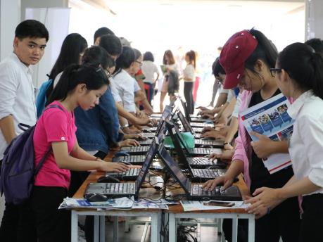 Thành phố Hồ Chí Minh: Hỗ trợ người lao động tìm kiếm cơ hội việc làm