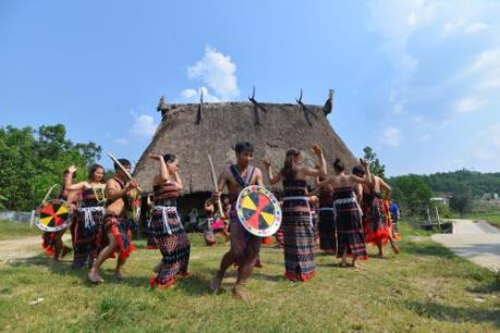 Câu chuyện người Cơ Tu làm du lịch cộng đồng