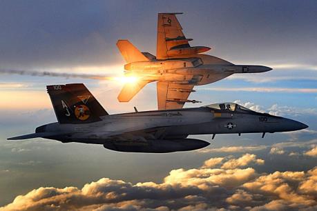 Rơi máy bay tiêm kích F-18 của Hải quân Mỹ