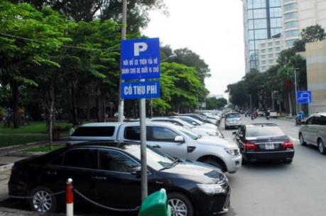 Tp. Hồ Chí Minh áp dụng mức thu phí mới với ô tô đỗ tạm tại lòng lề đường từ 1/6