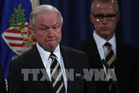 Mỹ sa thải nhân vật số 2 của FBI