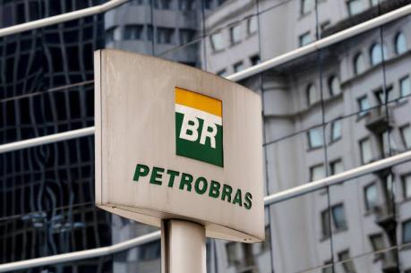 Tập đoàn dầu khí khổng lồ Petrobras thua lỗ bốn năm liên tiếp