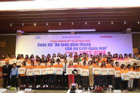 Honda Việt Nam trao giải hội thi “An toàn giao thông cho nụ cười ngày mai”