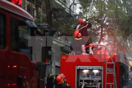 Cứu kịp thời 3 người trong một đám cháy ở TP. Hồ Chí Minh