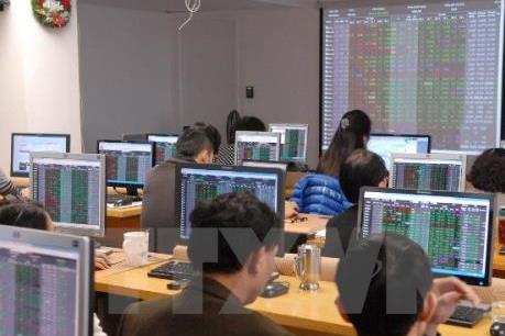 Chứng khoán ngày 18/10: “Loanh quanh” mốc 990 điểm