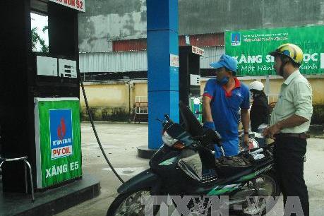 Người tiêu dùng Cà Mau chưa mặn mà với xăng E5 RON 92