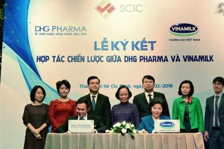 Vinamilk và Công ty Cổ phần Dược Hậu Giang hợp tác nghiên cứu phát triển sản phẩm