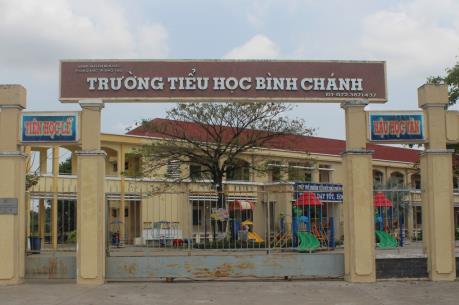Vụ cô giáo quỳ gối xin lỗi phụ huynh: Xử lý các cá nhân liên quan