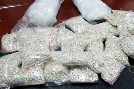 Sơn La: Bắt đối tượng tàng trữ, vận chuyển trái phép 3.600 viên ma túy tổng hợp