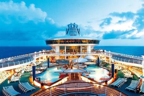 Trải nghiệm vi vu trên những du thuyền sang chảnh