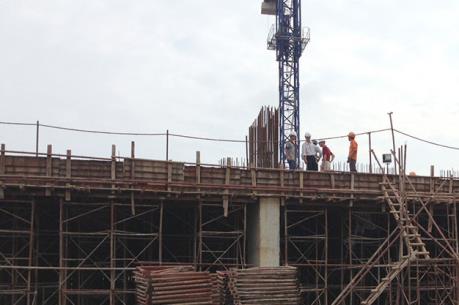 Cà Mau: Kiểm điểm nguyên Chủ tịch huyện vì để xảy ra nợ đọng xây dựng cơ bản