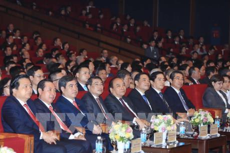 Thủ tướng Nguyễn Xuân Phúc: Cổ phần hóa Agribank chặt chẽ, đúng quy định