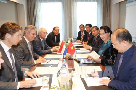 Chủ tịch Quốc hội Nguyễn Thị Kim Ngân tiếp lãnh đạo Phòng Thương mại Hà Lan – Việt Nam